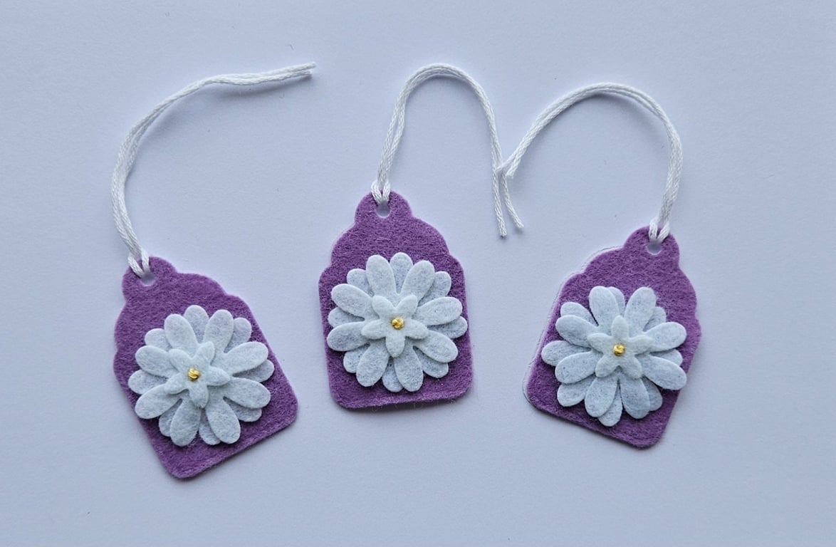 Felt Flower Gift Tags 