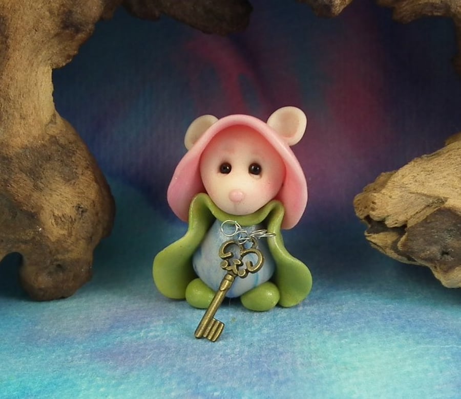 Spring Sale ... Keykeeper Downland Mouse 'Hellen' with key 