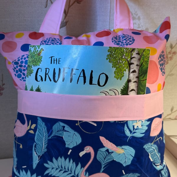 Pocket Cushion, Reading Cushion.