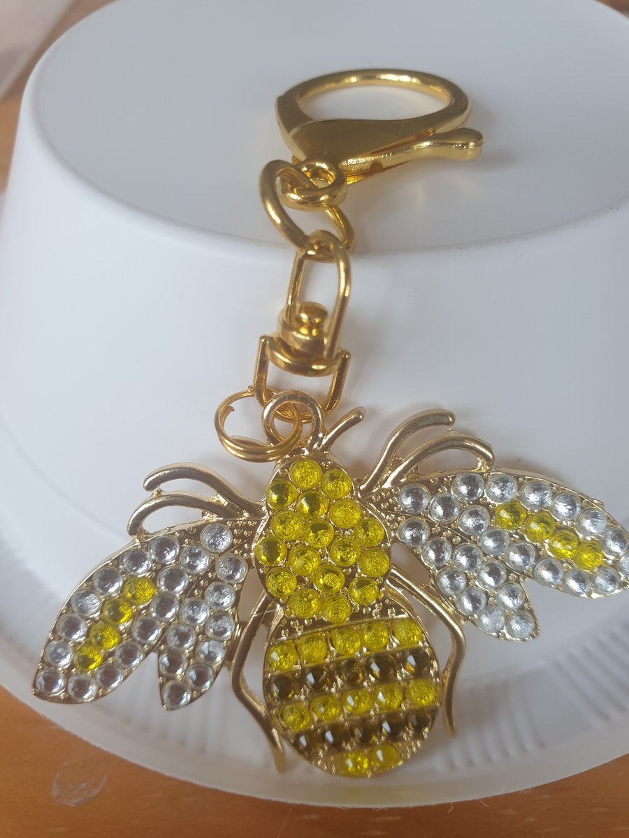 Bee bag charm