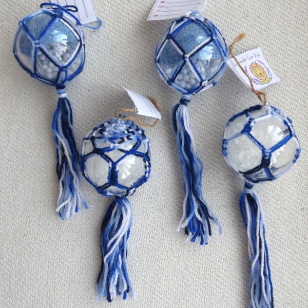 Blue and white macrame baubles set of 4