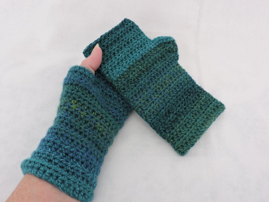  Sale Chunky Fingerless Mitts Adults  Teal and Sea Green