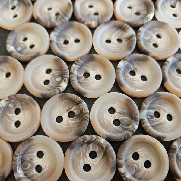1" 25mm 40L Polyester Horn Buttons x 6 Buttons