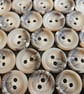 1" 25mm 40L Polyester Horn Buttons x 6 Buttons - Image 1