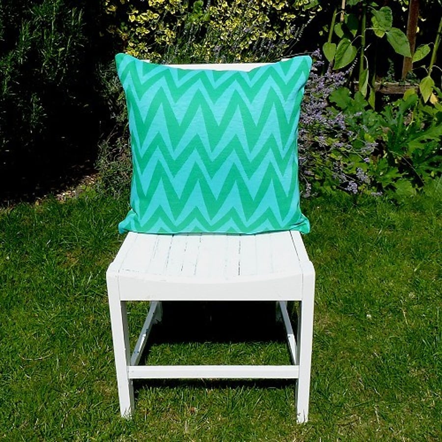 A pair of 1970s retro cushion covers (turquoise & emerald green zigzag) 