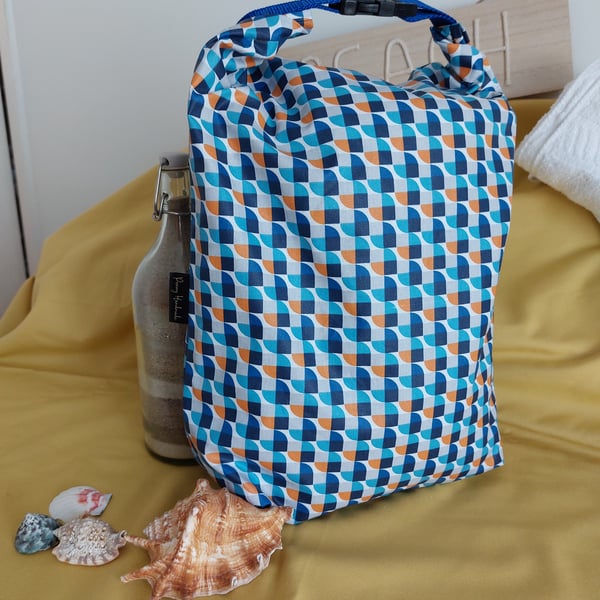 XL blue retro print drybag