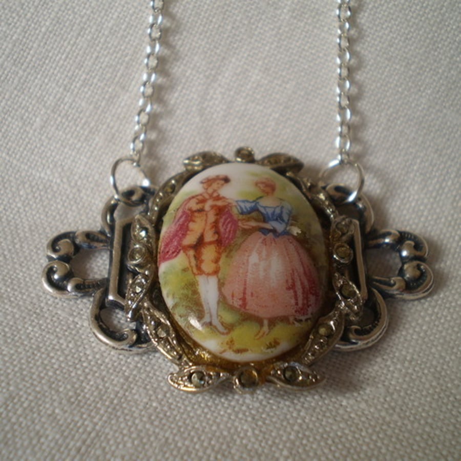 *SALE* Victorian Syle Lovers Cameo Necklace