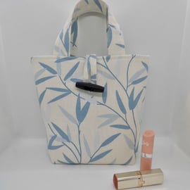 Handbag hand bag mini tote bag in blue willow leaf printed fabric bucket style