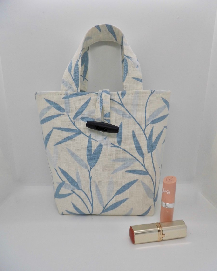 Handbag hand bag mini tote bag in blue willow leaf printed fabric bucket style