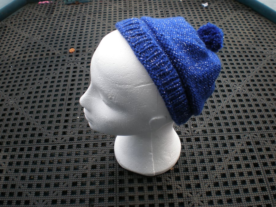 knitted blue and silver hat (046)