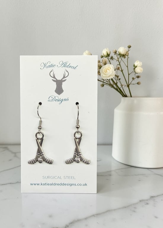 Charm Earrings - Hockey Sticks