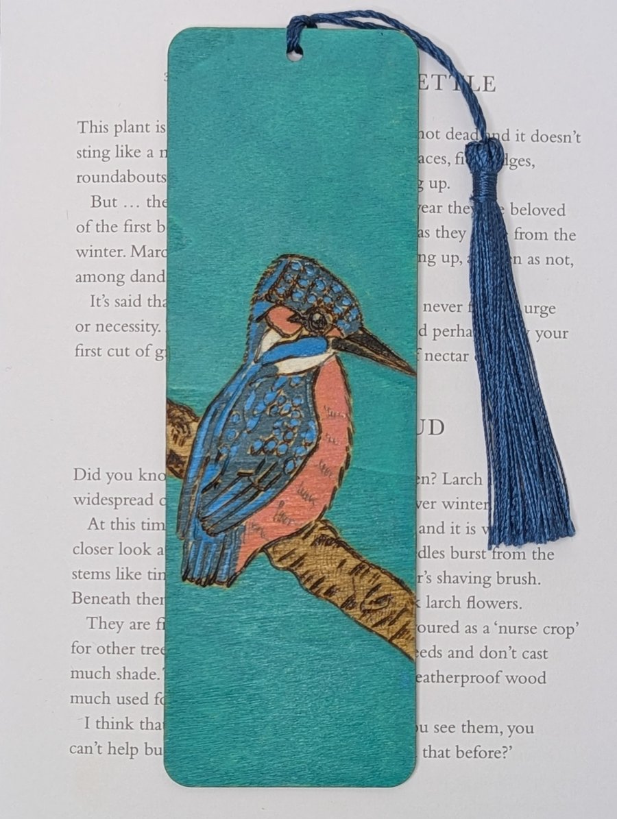 Kingfisher pyrography bookmark, gift for a bird lover, unisex
