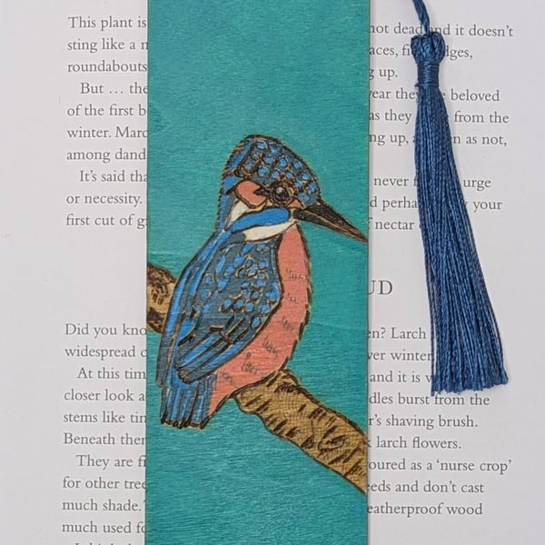 Kingfisher pyrography bookmark, gift for a bird lover, unisex