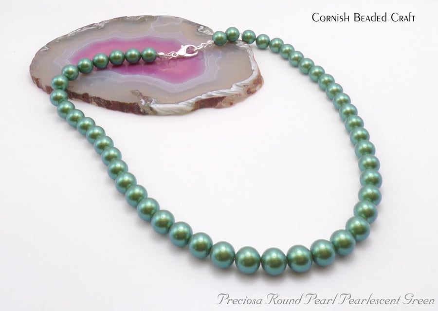 Preciosa Green Pearl Effect Beads Necklace 8mm. - FREE UK P&P