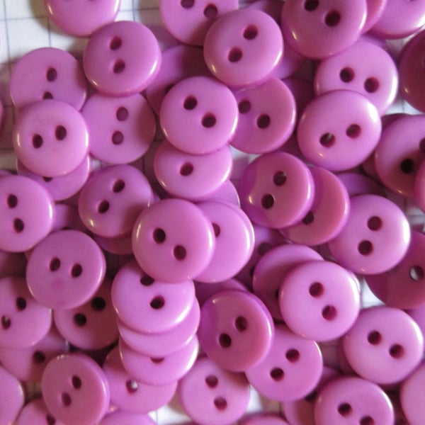 100 Purple 9mm  Acrylic Buttons  2 holes