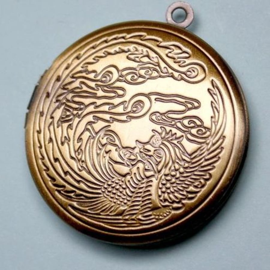 Solid brass locket - 32mm - 1pc