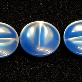 Vintage Buttons: Royal Blue with a ‘Cat’s Eye’ Effect 3x 18mm