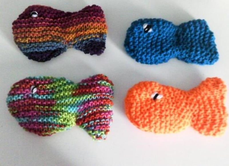 Pack of 2 Hand Knitted Fish Shaped Cat Toys