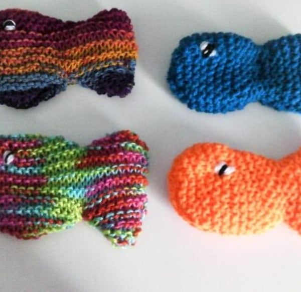 Pack of 2 Hand Knitted Fish Shaped Cat Toys