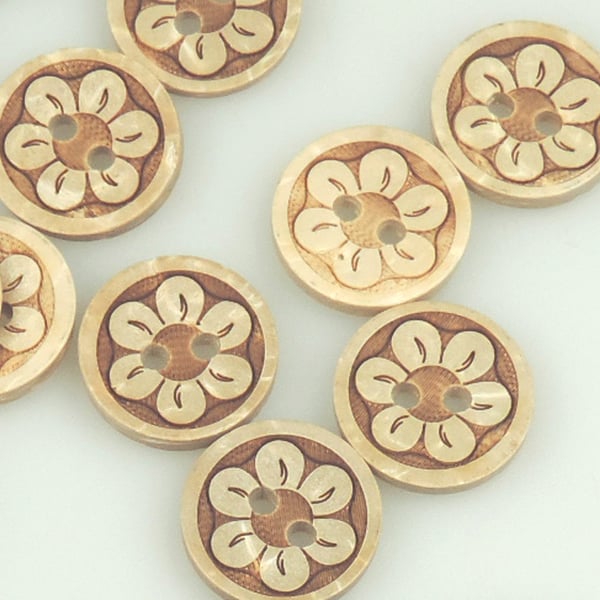 set of 10, Flower pattern, 15mm,  Round Coconut buttons