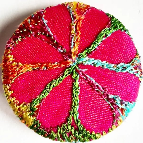 One Inch Badge Flower Fabric Badge with Free Machine Embroidery 