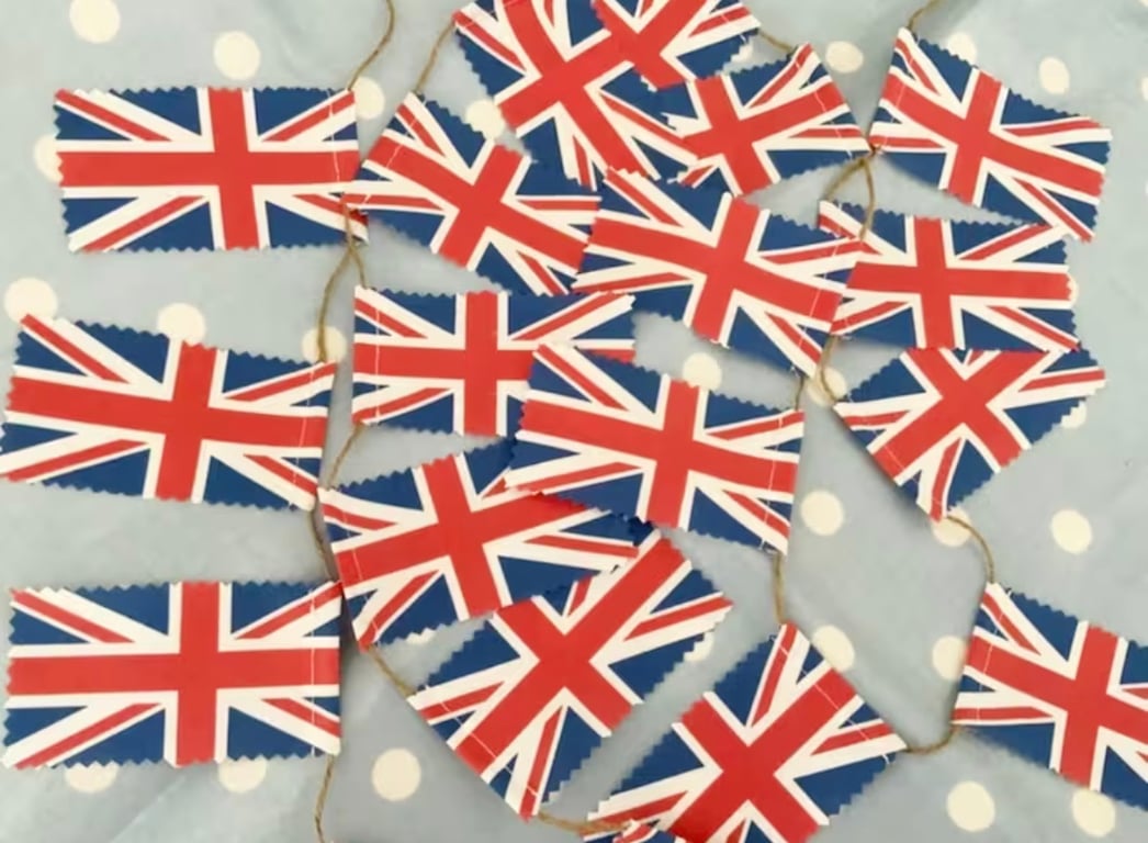 Union Jack  tiny mini bunting 