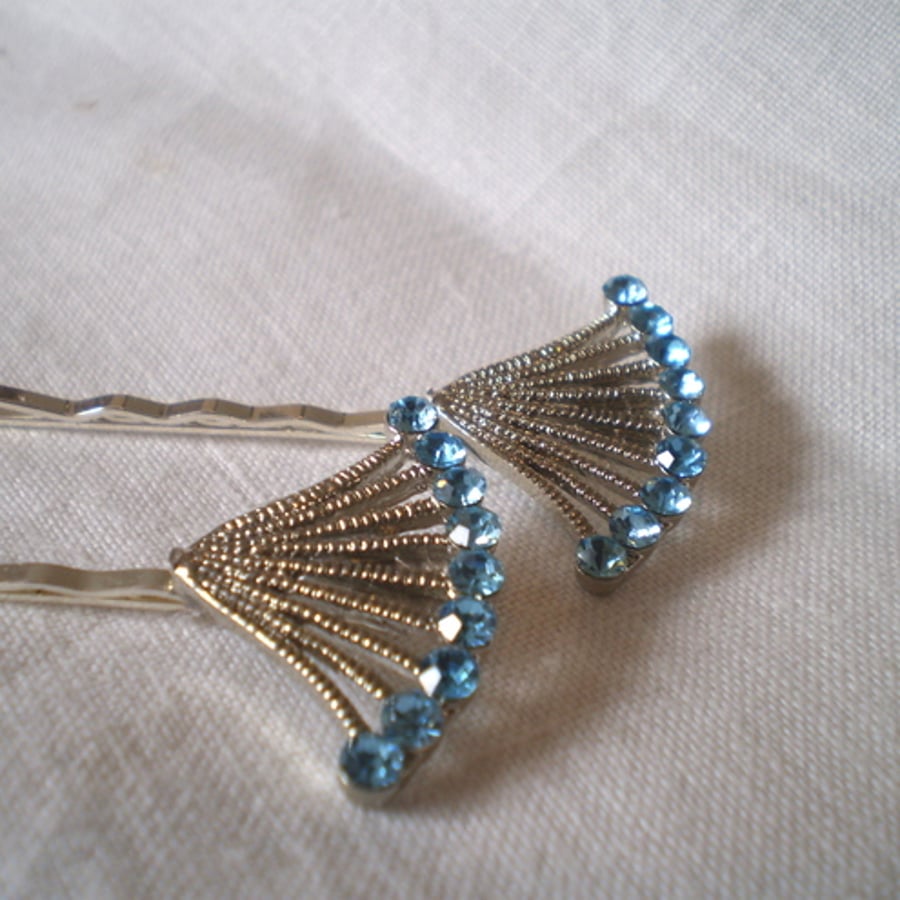 Blue Crystal Flower Spray Hair Pins/Grips