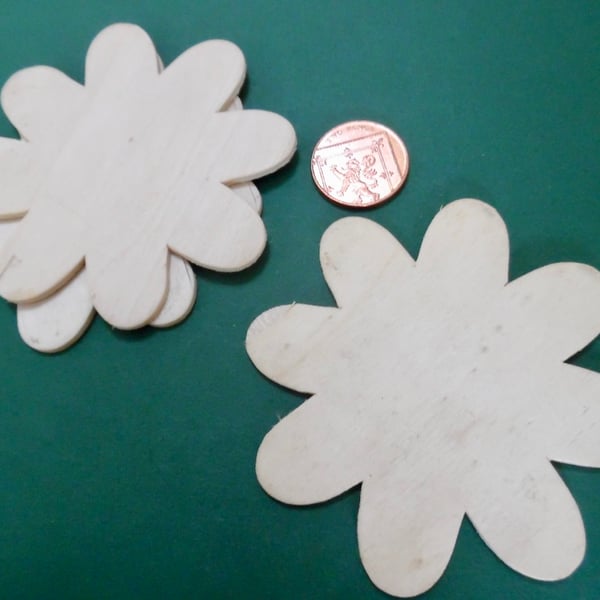 5 x Wooden Plaques   Unfinished 3mm Plywood DAISY Shape NOT laser cut