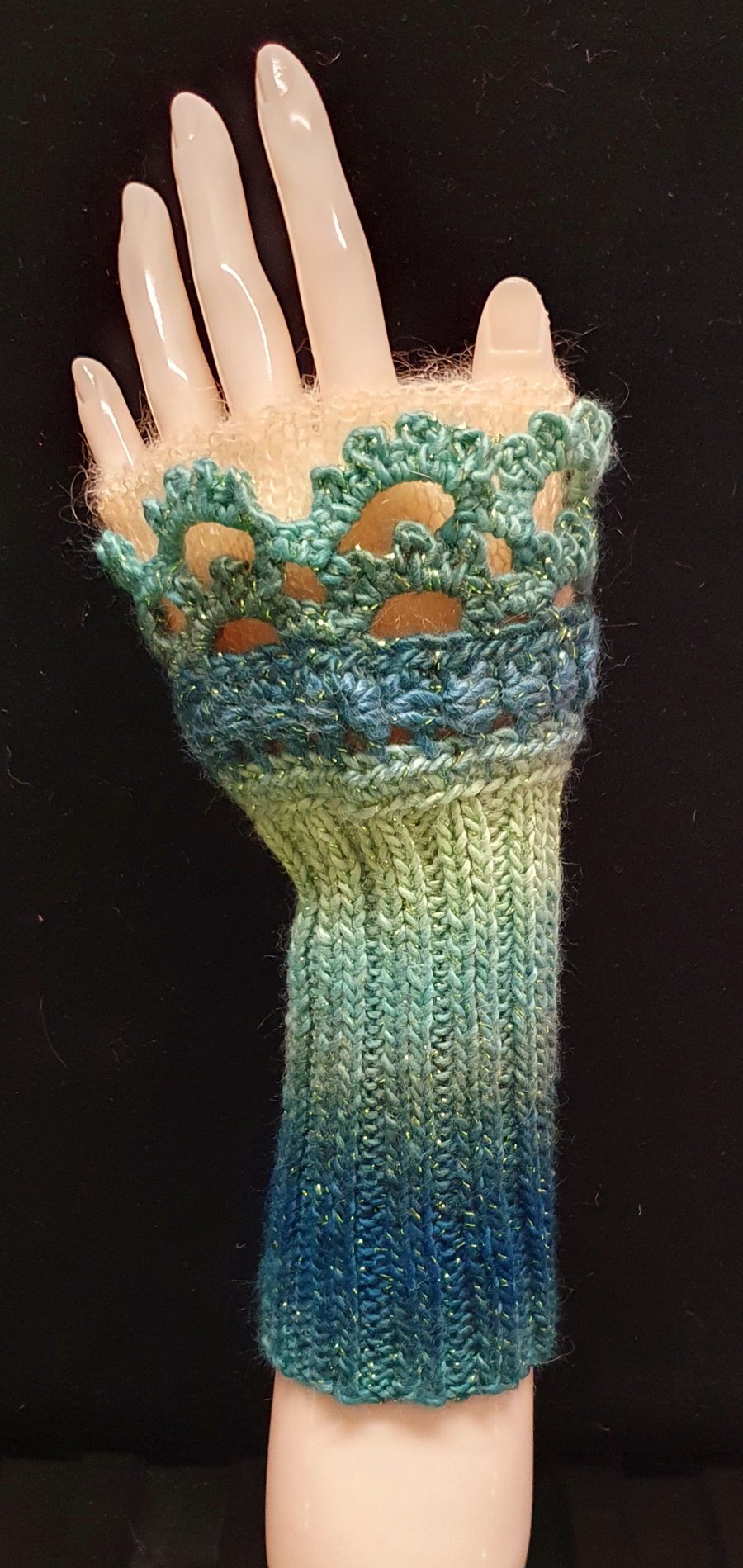 Gloves    Wristlets-All the greens