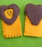 Handmade Felt Big Cat Lion Finger Puppet - Image 2