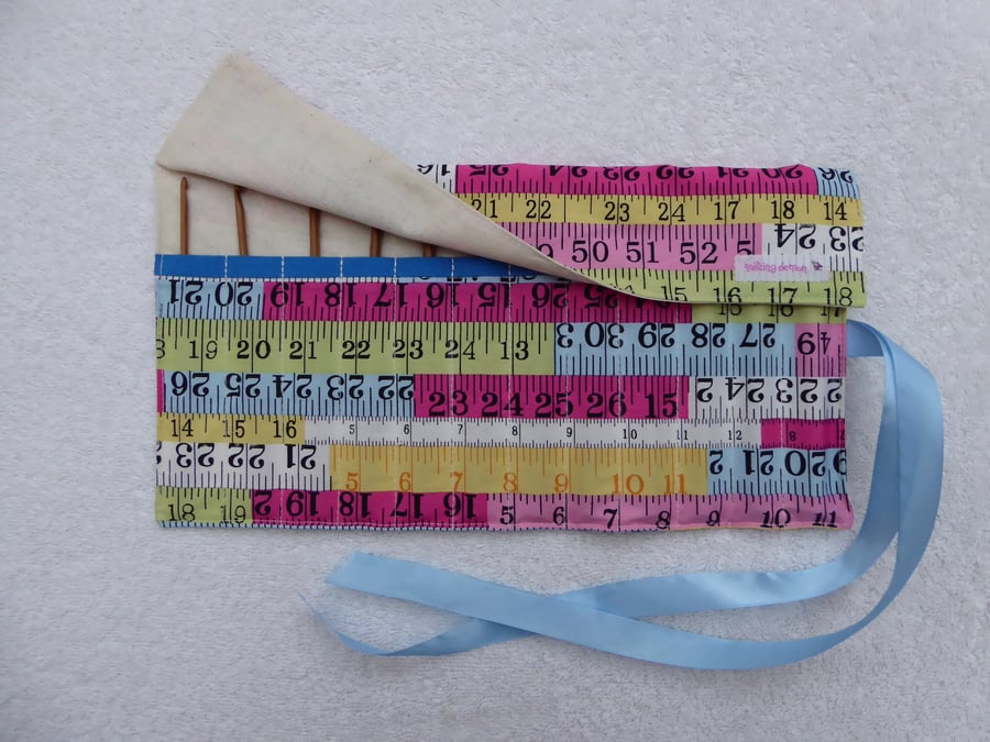 Crochet Set with 12 Bamboo Crochet Hooks in Roll Up Holder. Tape Measure Print
