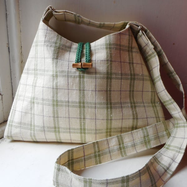Fabric crossbody pyramid bag in checked linen