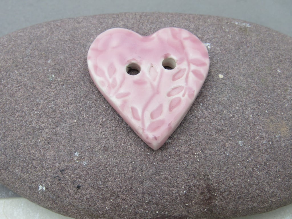 Medium Shell Pink Leaf Sprig Texture Heart Shaped Ceramic Button