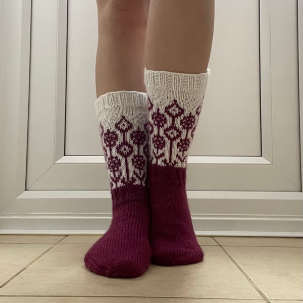 Hand knit wool socks white purple christmas flowers winter fairisle folklore