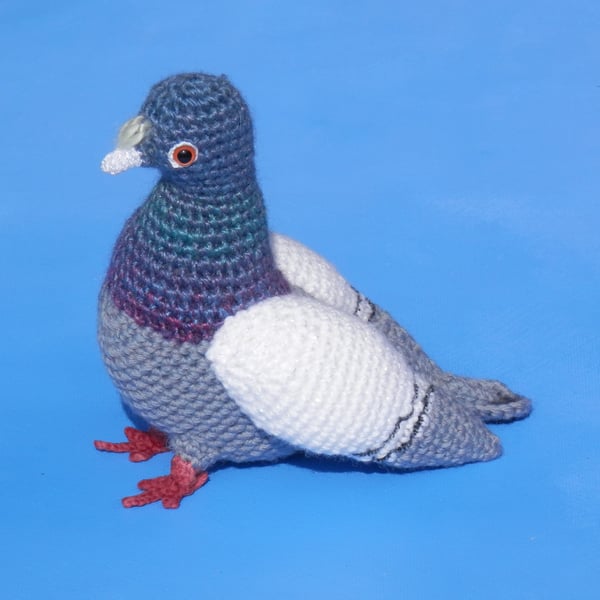 Small Crochet Pigeon