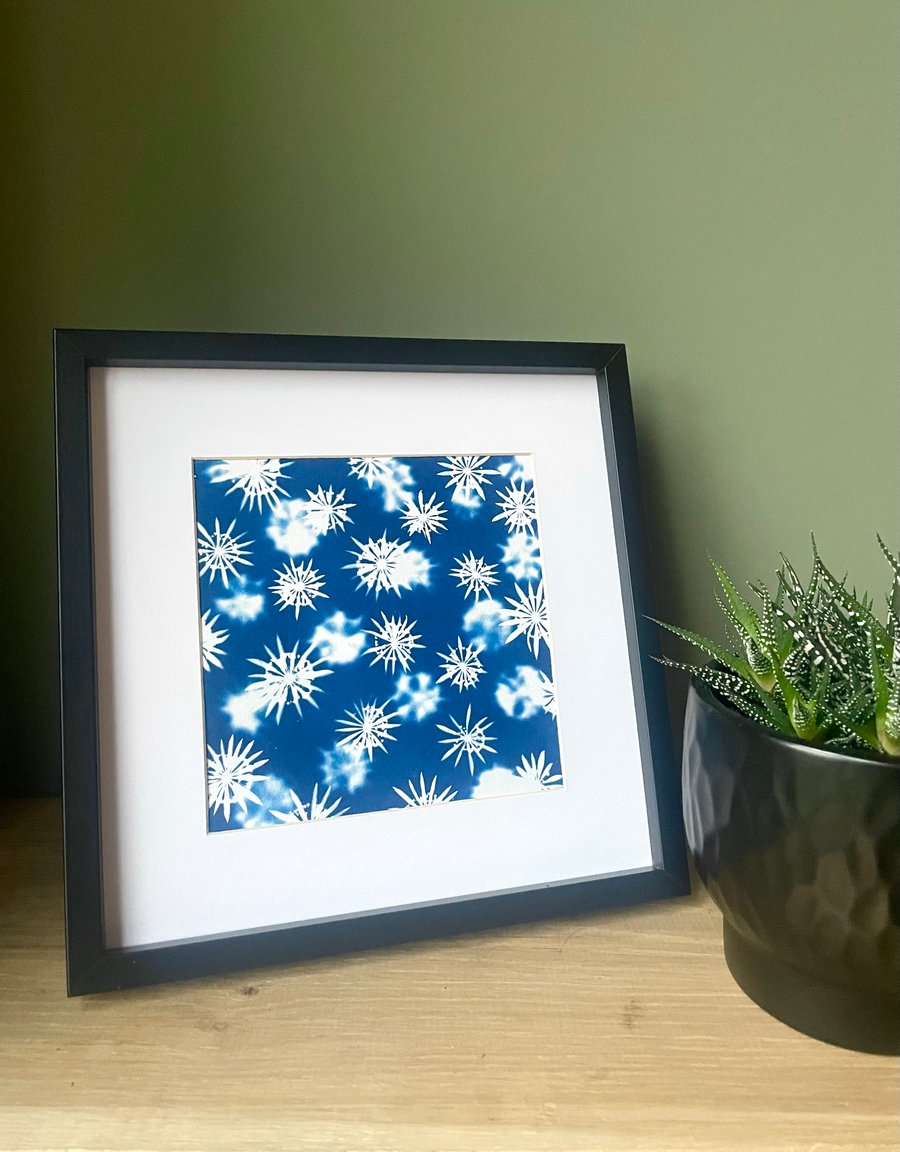 Repeating pattern - astrantia