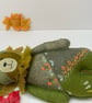 Woodland felt teddy bear, decorated patchwork bear wall hanging - Image 5