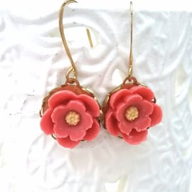 Pretty Floral Cabachon Earrings...