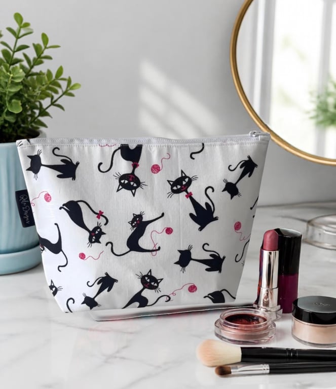 Makeup bags black cats