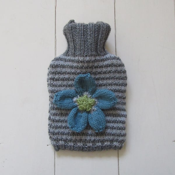 Hot water bottle cover - grey stripes with knitted daisy