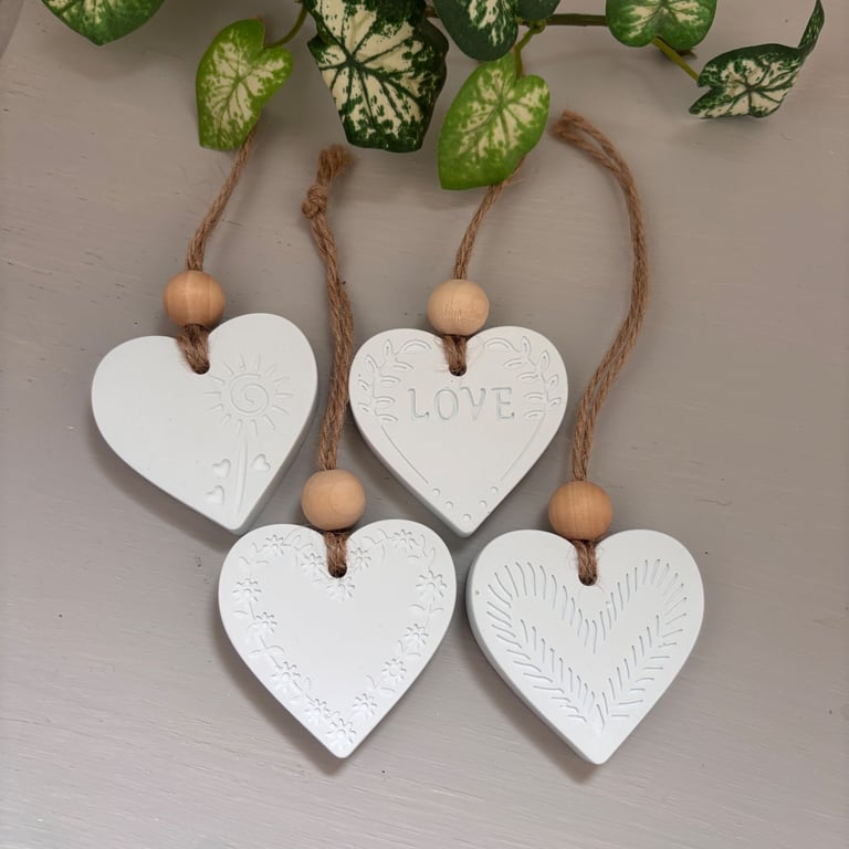 Mint Green Hanging Heart Aroma Stones Set of 4 – Essential Oil Diffusers