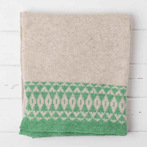 Mirror knitted wrap - linen and springtime green