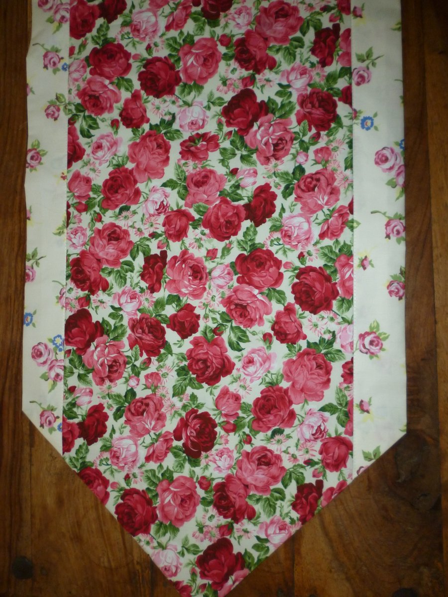 Pretty Shabby Cottage Chic Floral Rose Table Runner 14ins x 43ins