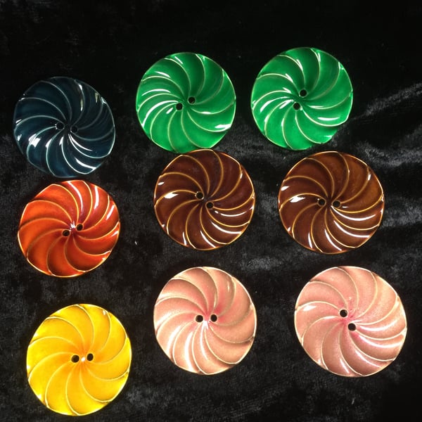 Italian Swirl Button