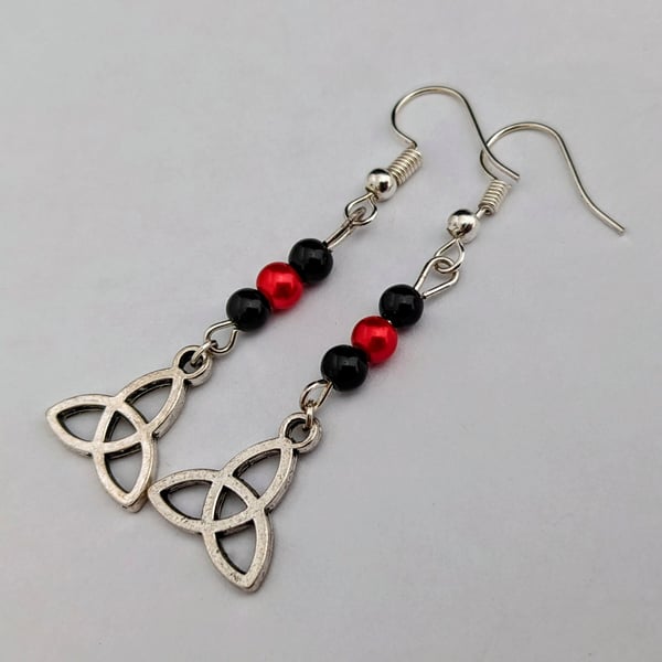 Celtic triquetra earrings with black and red beads