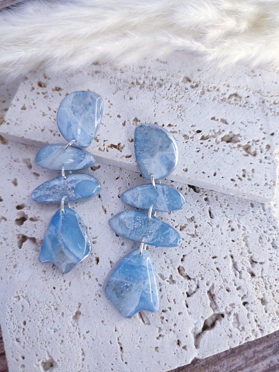 Marbled blue, white and silver earrings 