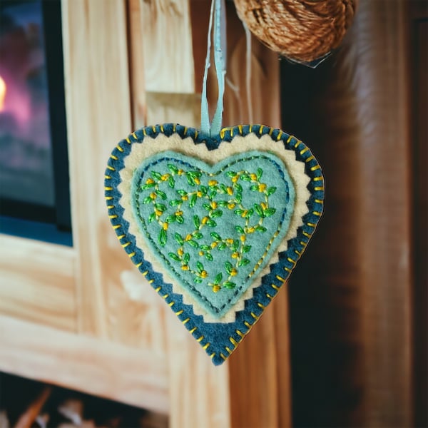 Spring Floral Felt Heart Hanging Decoration