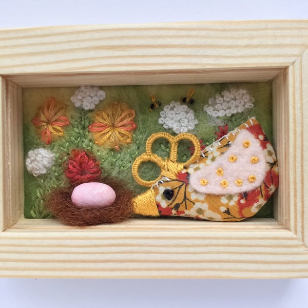 Mini shadow box frame 'Elsie' chick.