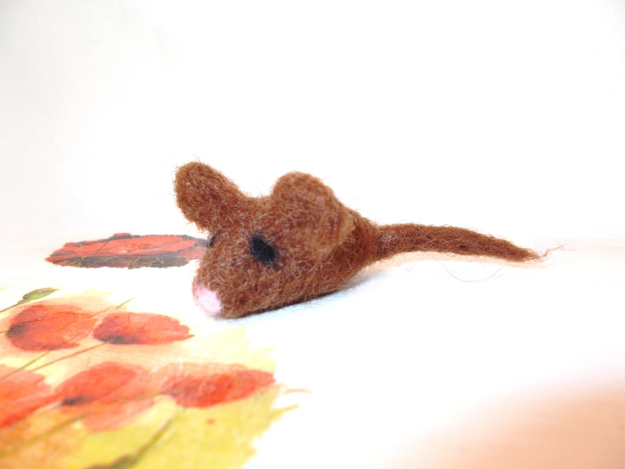 Small Brown Felted Mouse 