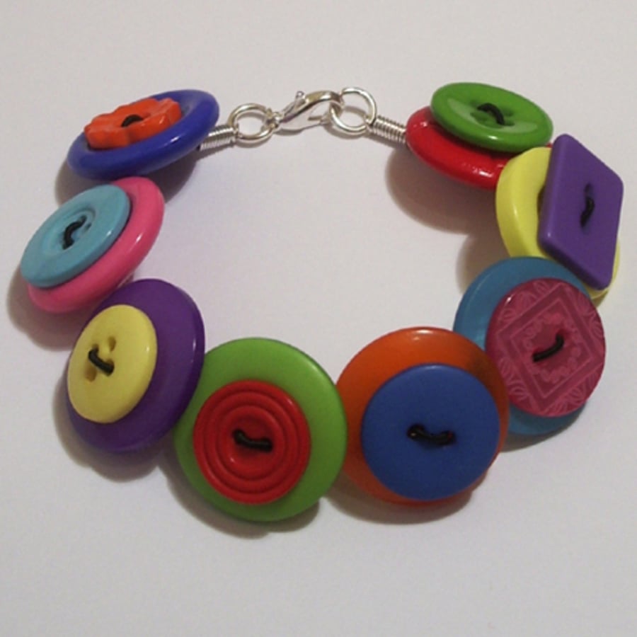 SALE: Multicoloured button bracelet FREE UK SHIPPING